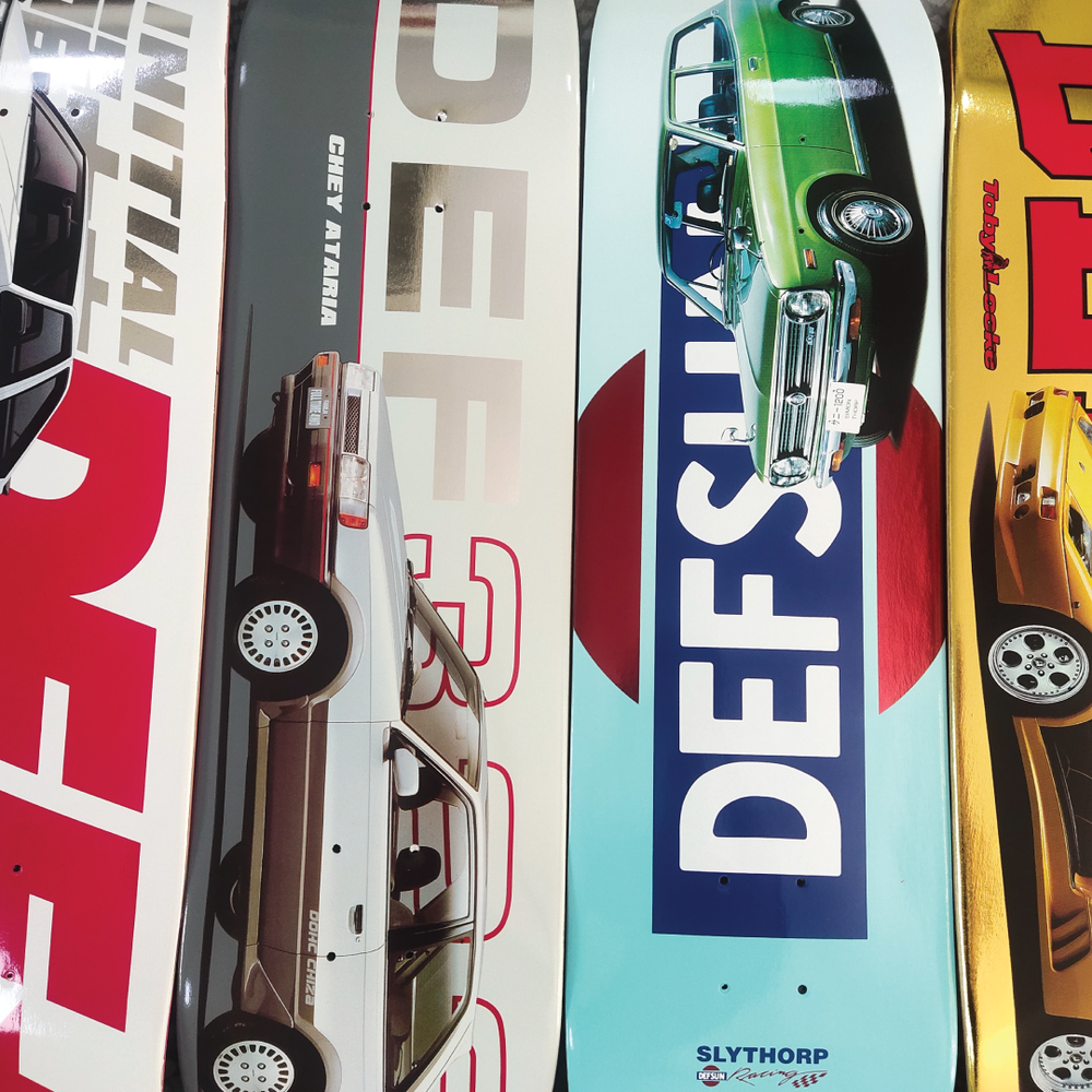 Full Def Racing series signed 1 / 15